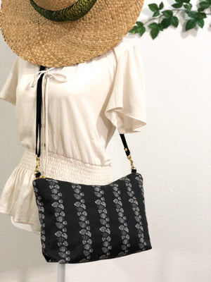 Pearl Shell Crossbody Bag