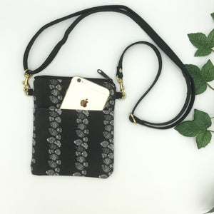Pearl Shells Walk Around Wallet